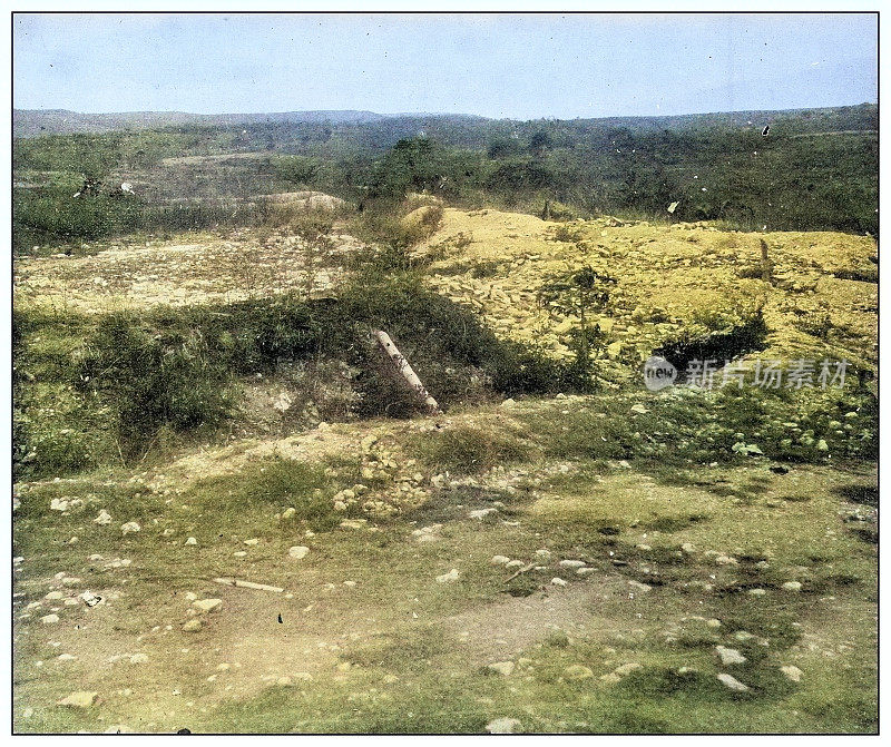 古色古香的黑白照片:圣胡安山顶，西班牙战壕遗迹，古巴