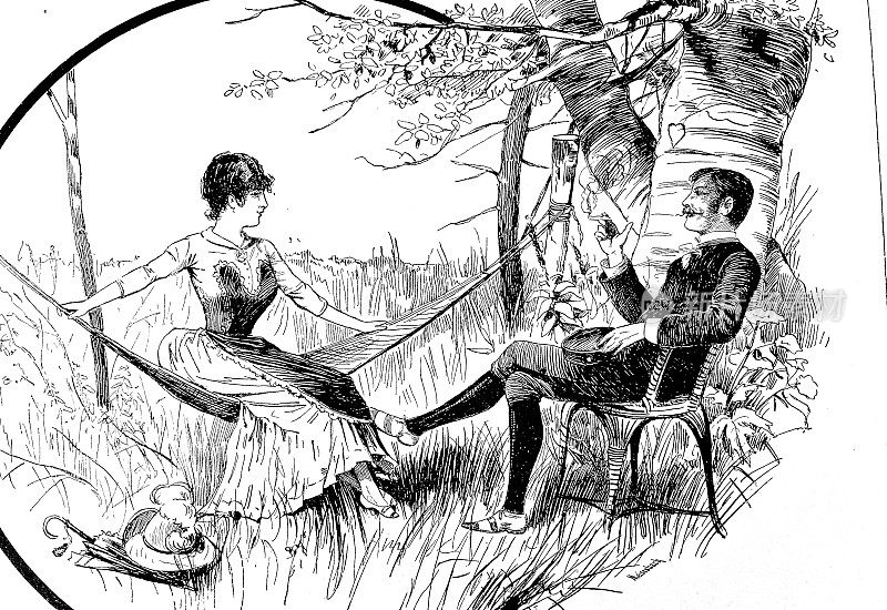年轻夫妇在花园里聊天，坐在椅子和吊床上