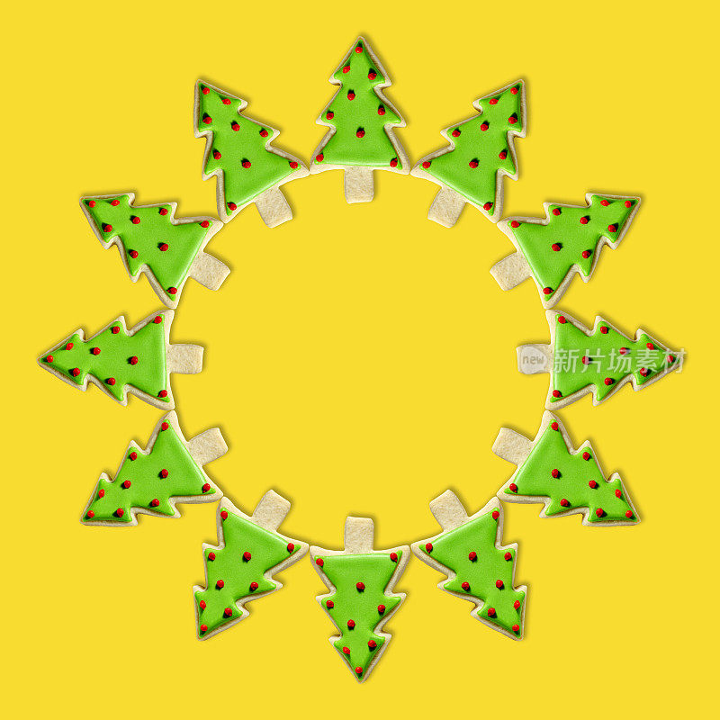 圣诞树:用圣诞装饰饼干制作的圣诞花环
