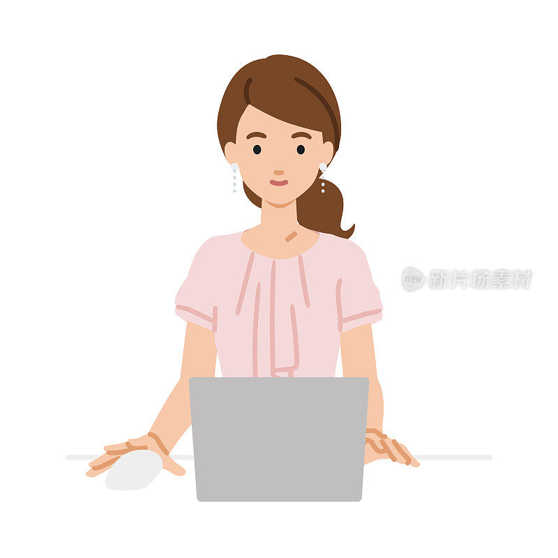 一个随意工作的女人在她的办公桌上使用笔记本电脑