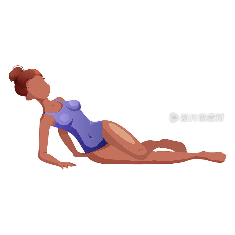 一个穿着泳衣的黑皮肤的女孩躺在海滩上。在海上休息。