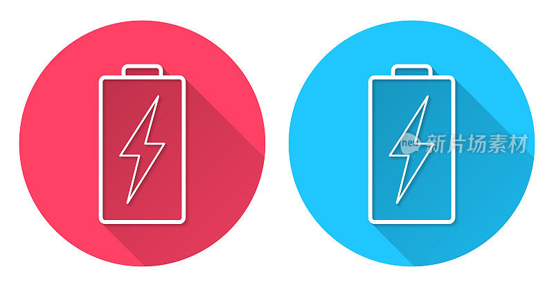 电池充电。圆形图标与长阴影在红色或蓝色的背景