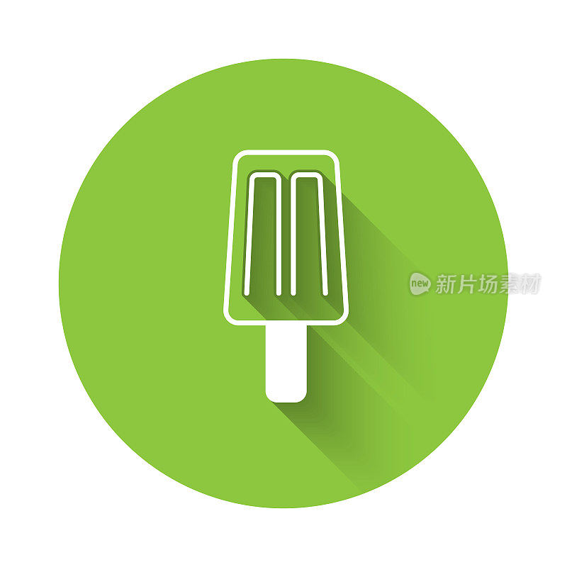 白色冰淇淋图标孤立与长阴影背景。甜蜜的象征。绿色圆圈按钮。向量