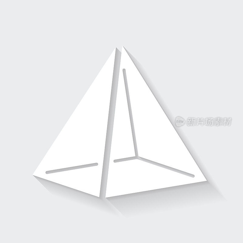 金字塔。图标与空白背景上的长阴影-平面设计