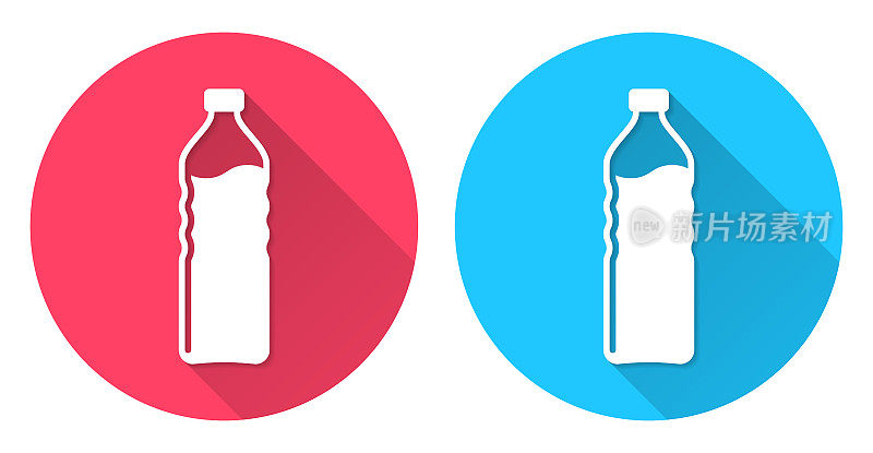 一瓶水。圆形图标与长阴影在红色或蓝色的背景
