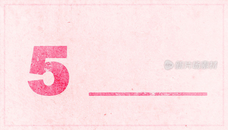 红色数字数字5后跟空白线或破折号在水平风化柔和粉浅粉色垃圾墙纹理垃圾矢量背景