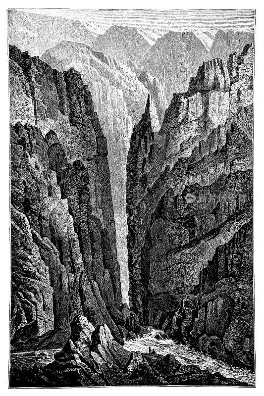 大峡谷是由亚利桑那州的科罗拉多河雕刻而成的陡峭峡谷