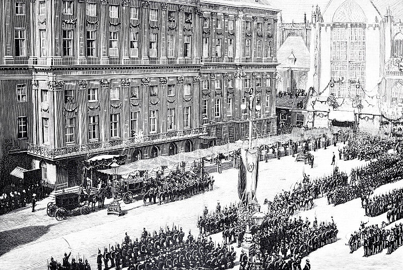 1898年威廉敏娜女王在阿姆斯特丹的就职典礼
