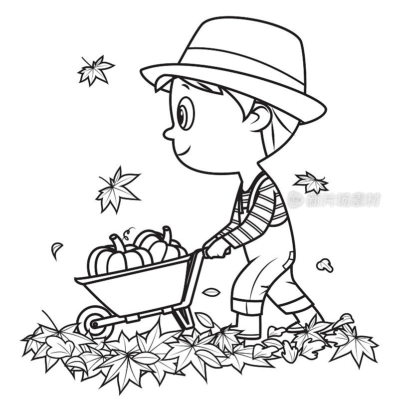 在秋天的万圣节，可爱的男孩拿着南瓜
