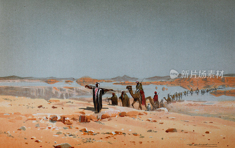 沙漠漫步海报。日落时分沙漠中的骆驼商队。复古手绘雕刻插画。复古的沙漠海报或墙纸。