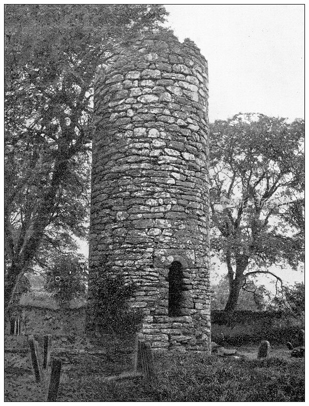 爱尔兰的古董旅行照片:圆形塔，阿尔莫伊