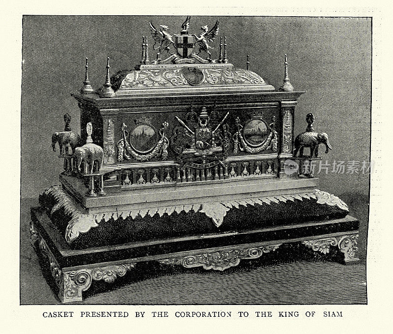 19世纪90年代，伦敦公司赠送给暹罗国王的华丽棺材
