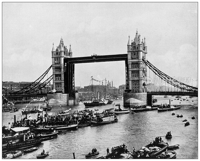 伦敦塔桥的古董照片
