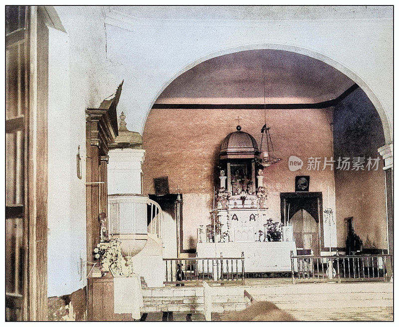 古色古香的黑白照片:古巴老大教堂的祭坛