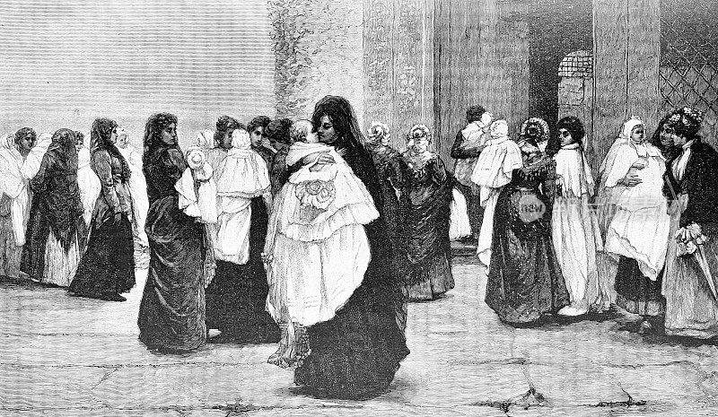 战争中的寡妇带着孩子去受洗