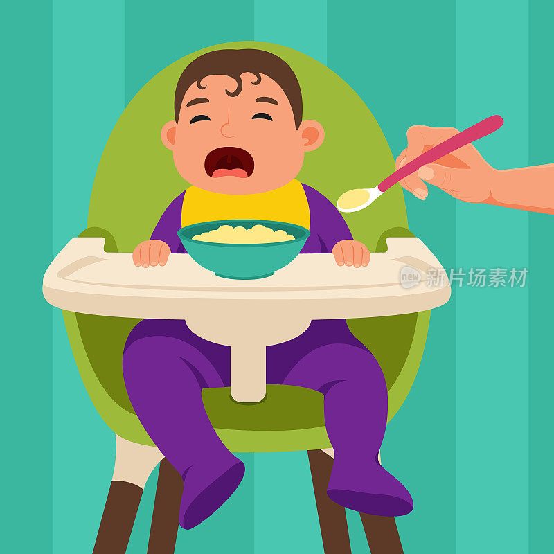 婴儿坐在喂奶椅上，别人喂他时，他拒绝吃东西。