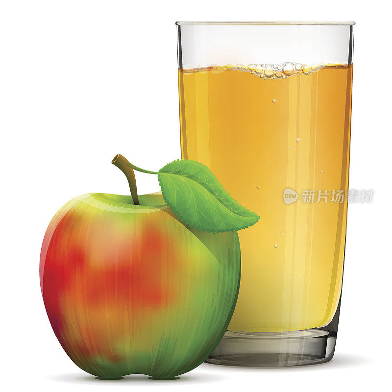 苹果汁在玻璃隔离在白色背景