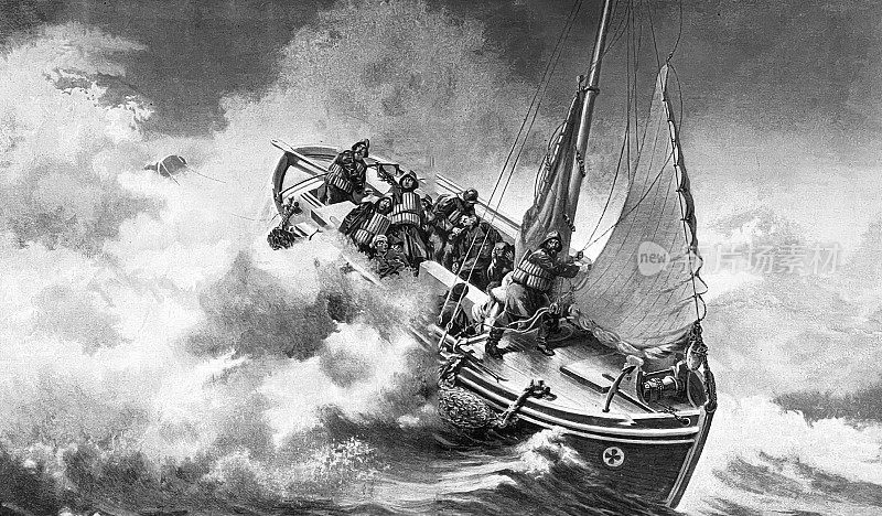 获救的水手:在波涛汹涌的大海中船上的水手