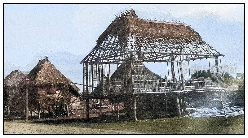 古色古香的黑白照片:在菲律宾的一个村庄里建造一座新房子