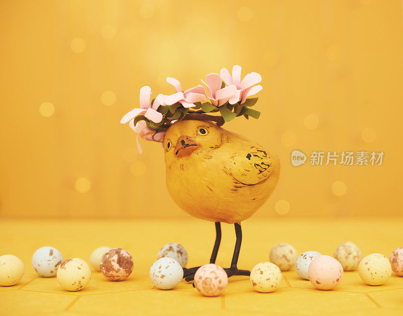 可爱的复活节小鸡戴着一顶花冠和巧克力复活节蛋在明亮的黄色背景