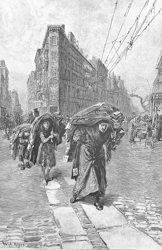 1890年，纽约下东区，一个裁缝家把他们背上沉重的衣服带给了他