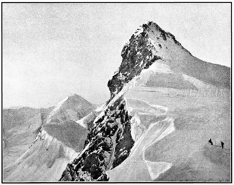 少女峰海拔4158米，是伯尔尼阿尔卑斯山脉的主峰之一，位于伯尔尼北部州和瓦莱南部州之间，在因特拉肯和菲施之间