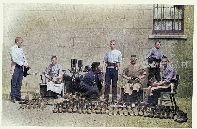 英国军团鞋匠为士兵制作靴子，维多利亚时期军事史，19世纪90年代。