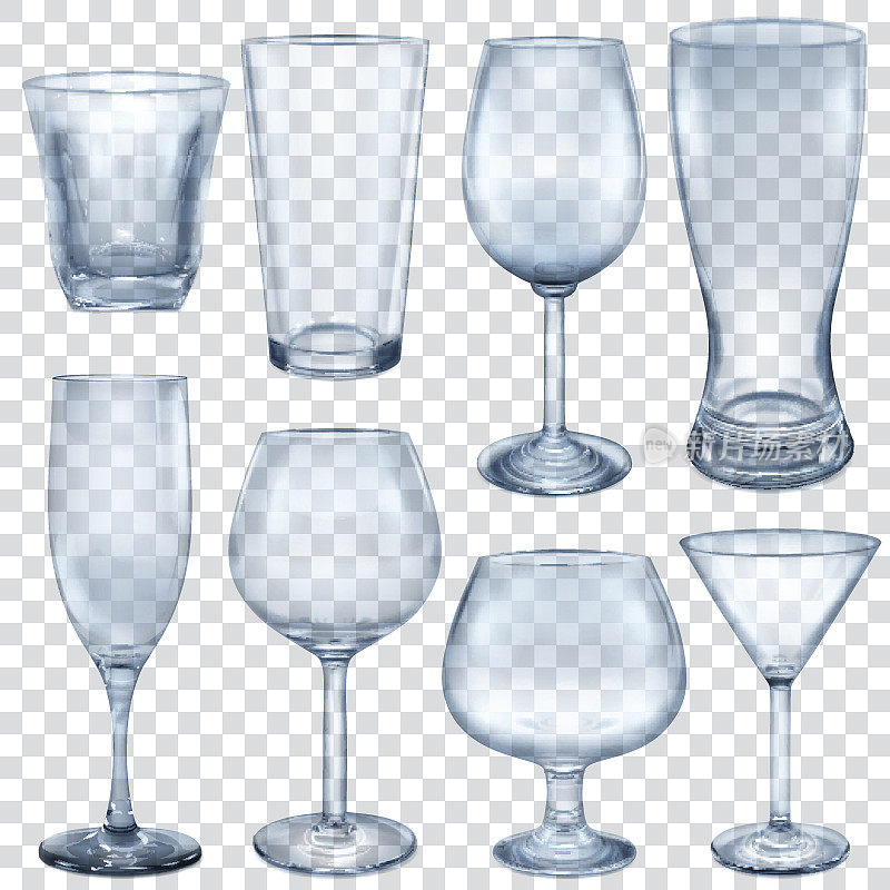 透明的空玻璃杯和高脚杯