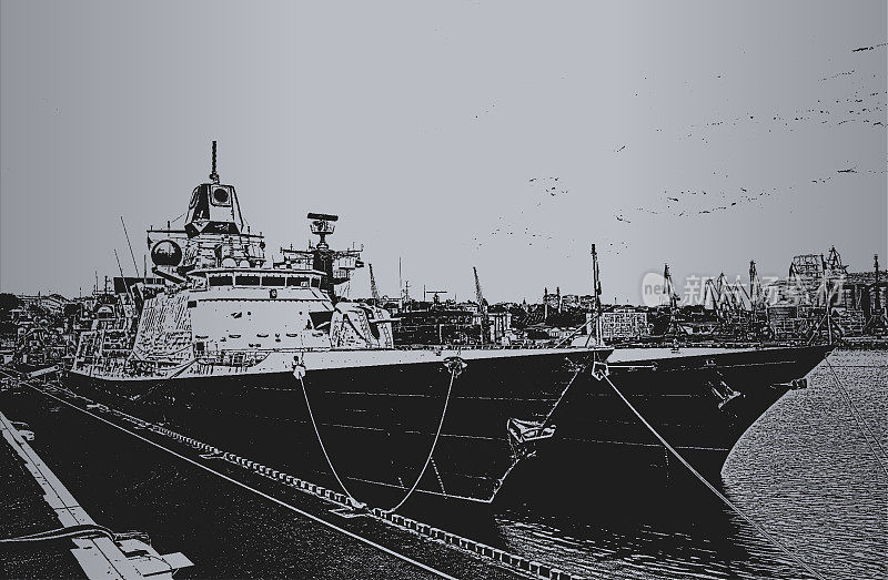 海军中队在联合演习结束后抵达港口。