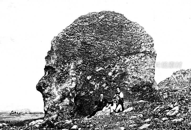 岩石看起来像一个头