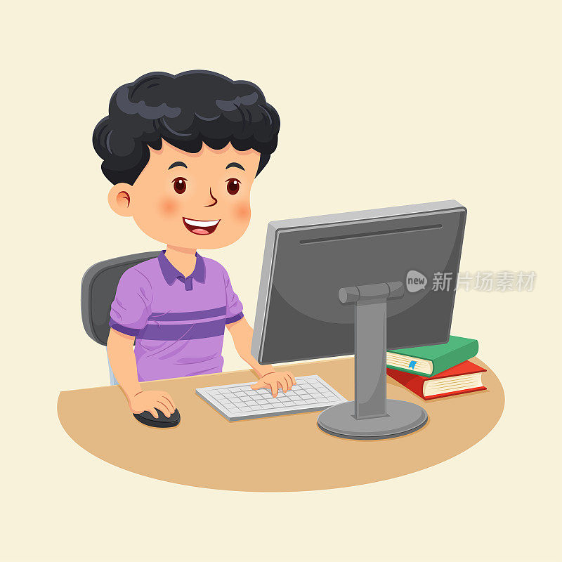 可爱的男孩坐在电脑上做作业