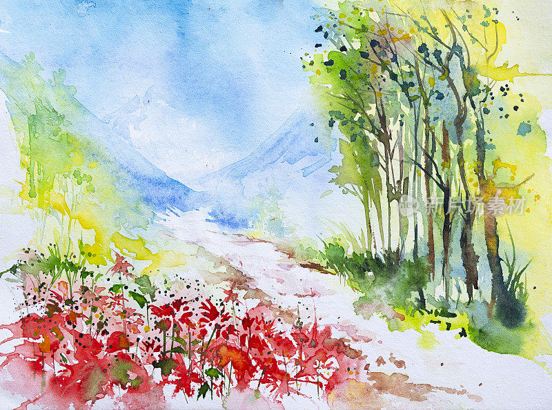 美丽的春天水彩画，红红的鲜花盛开在山路旁，山峦在遥远的地平线上。手绘水彩插图。