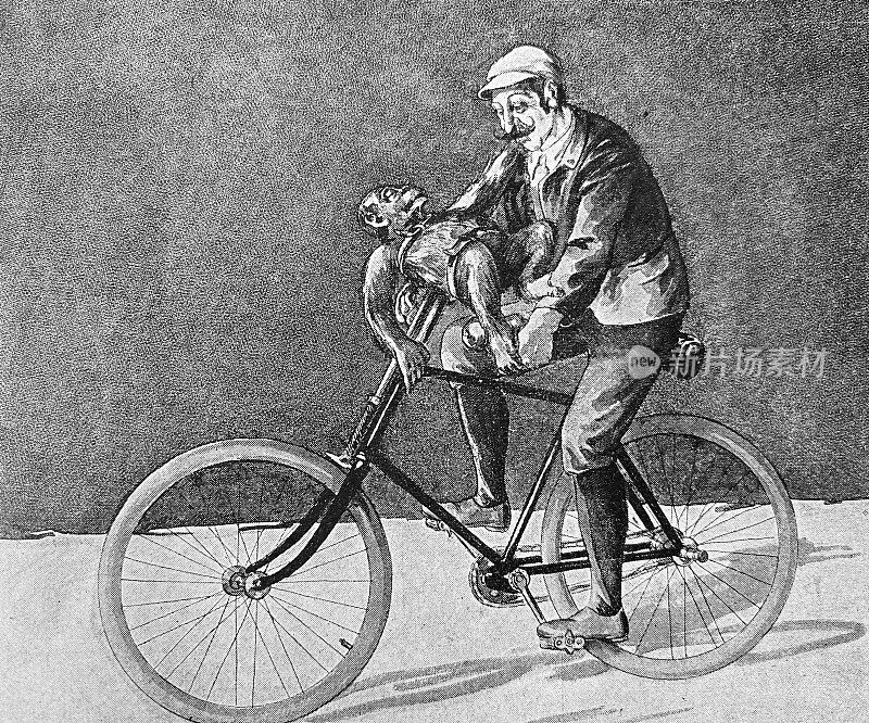 骑自行车的时候把猴放在车把上