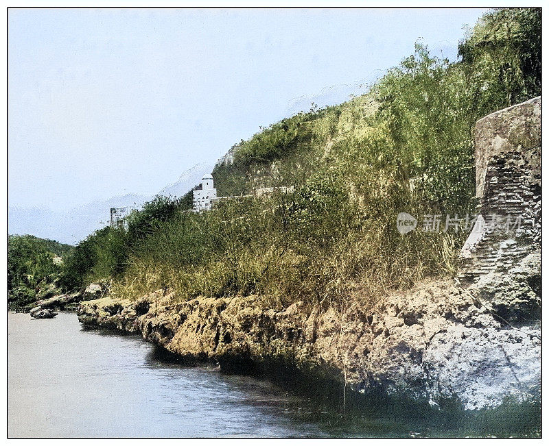 古色古香的黑白照片:从海上到古巴圣地亚哥的海峡