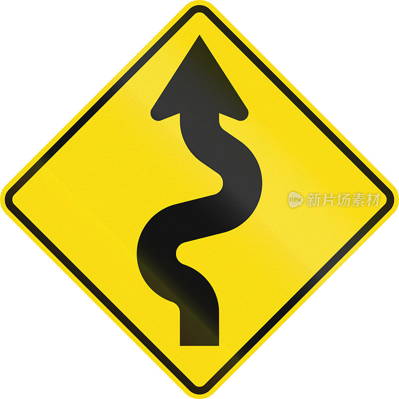 新西兰路标:前方有反向弯道(范围小于1公里)，第一个弯道向左