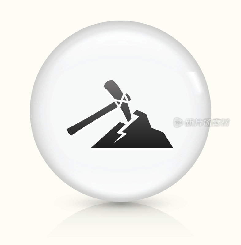 鹤嘴锄采矿图标上的白色圆形矢量按钮