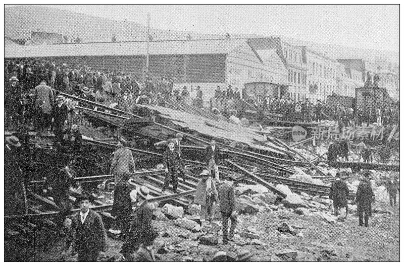 古色古色的照片:智利瓦尔帕莱索的暴雨洪水铁路灾难