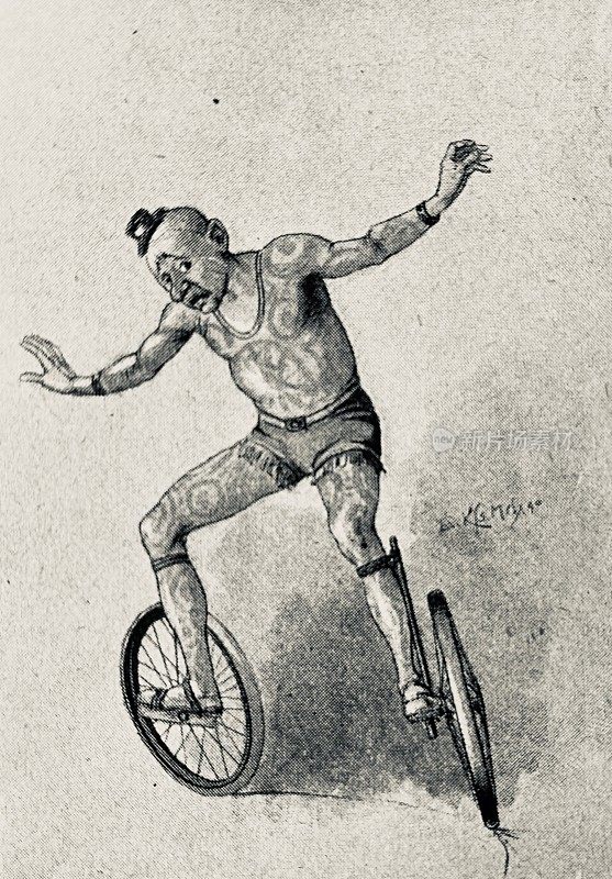 艺术自行车，人的每一只脚上有一个轮子保持平衡