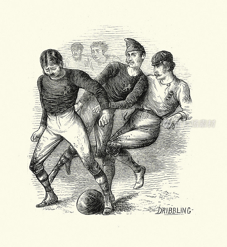 在1872年苏格兰对英格兰的足球比赛中，足球运动员运球，这是体育运动的第一次国际比赛