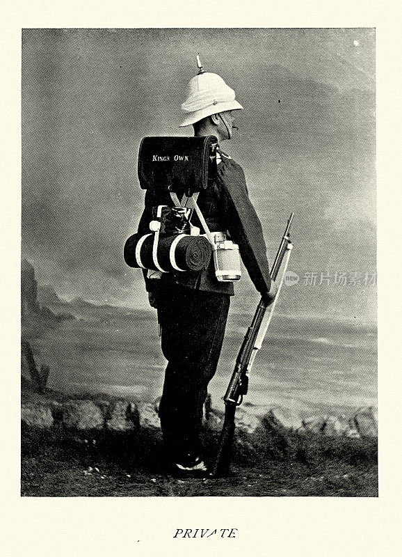 19世纪90年代，维多利亚时期，英国陆军士兵，列兵，头戴白色头盔，身穿英国军服