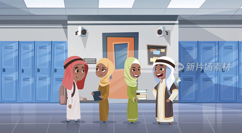 一群阿拉伯学生走在学校走廊到教室，穆斯林学童