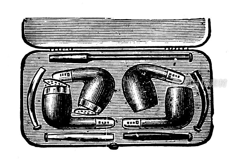 英国杂志上的古董图片:带箱子的烟斗
