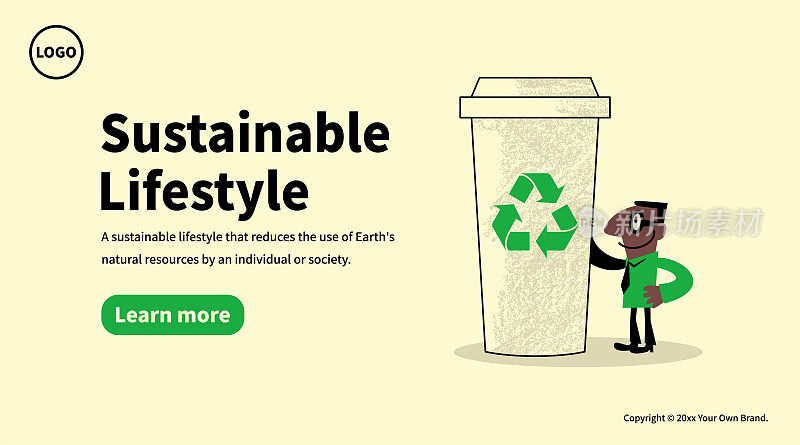 绿色，生态消费主义，绿色消费主义，一位顾客站在一个有回收标志的大咖啡杯旁
