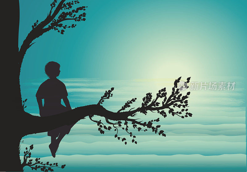 男孩坐在大树枝上，剪影，秘密的地方，童年的记忆，梦想，