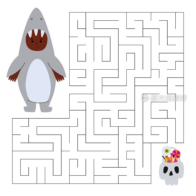 儿童迷宫游戏。穿着鲨鱼装的可爱男孩正在想办法找到装着糖果的骷髅包。儿童教育游戏。