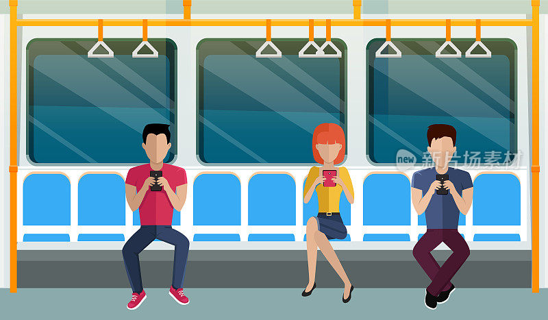 地铁车厢里，老人看报纸，女人用智能手机听音乐