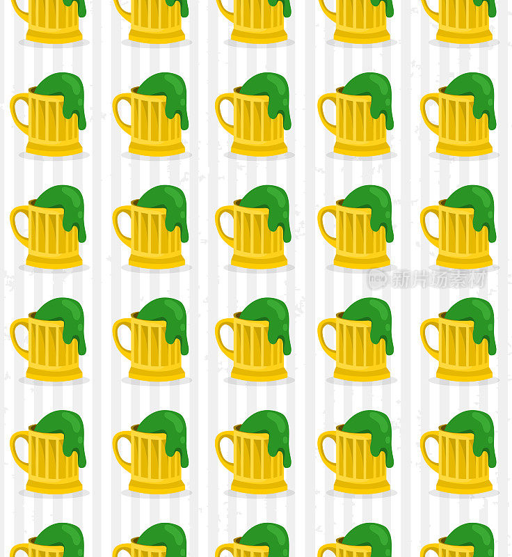 圣帕特里克节啤酒图标图案背景-在金色马克杯涂鸦绿色啤酒-圣帕特里克节符号-手绘绿色啤酒-圣帕特里克节庆祝活动-可循环元素-无缝背景