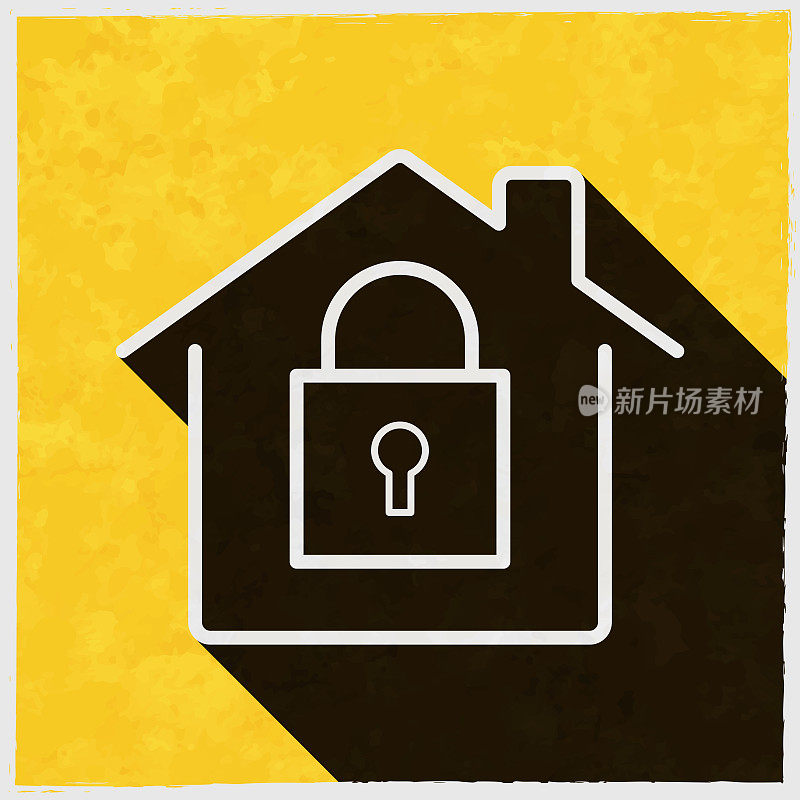 家庭安全-带挂锁的房子。图标与长阴影的纹理黄色背景