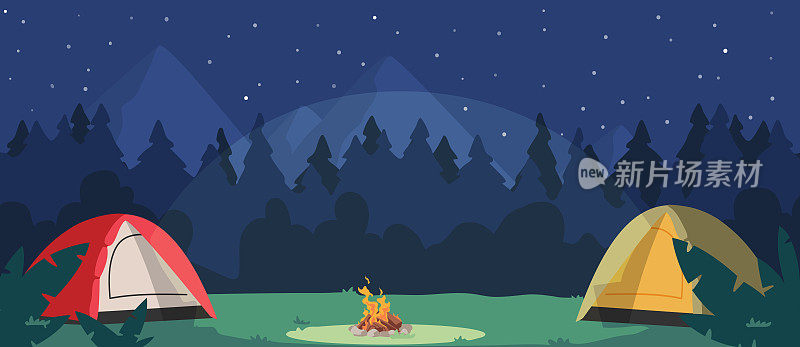 带帐篷和篝火的夜间露营。黑暗森林旅游胜地。舒适的旅行者停在自然景观与树木