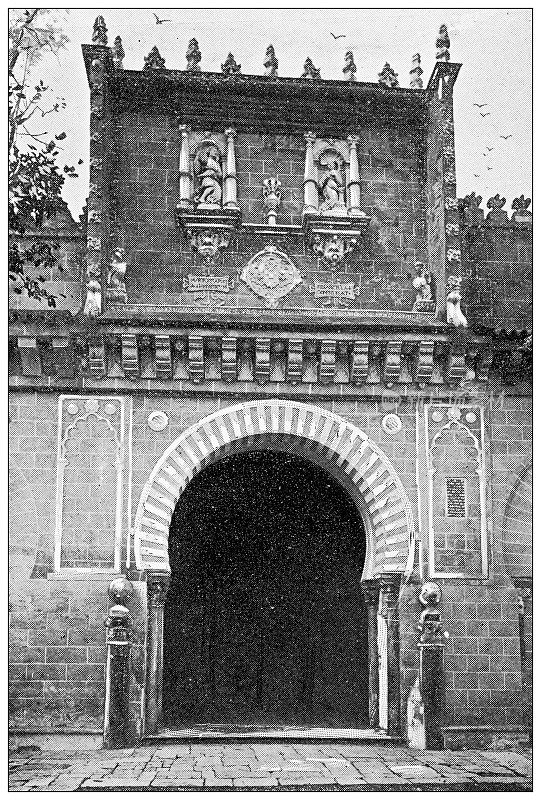 西班牙古色古香的旅行照片:科尔多瓦，科尔多瓦清真寺的入口